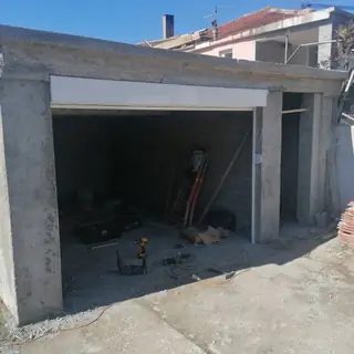 Garažna vrata, Podgorica i Crna Gora