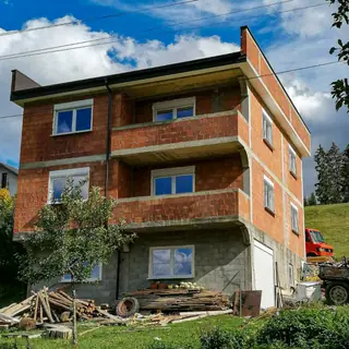 Stambeni objekat sa novom stolarijom, Podgorica i Crna Gora
